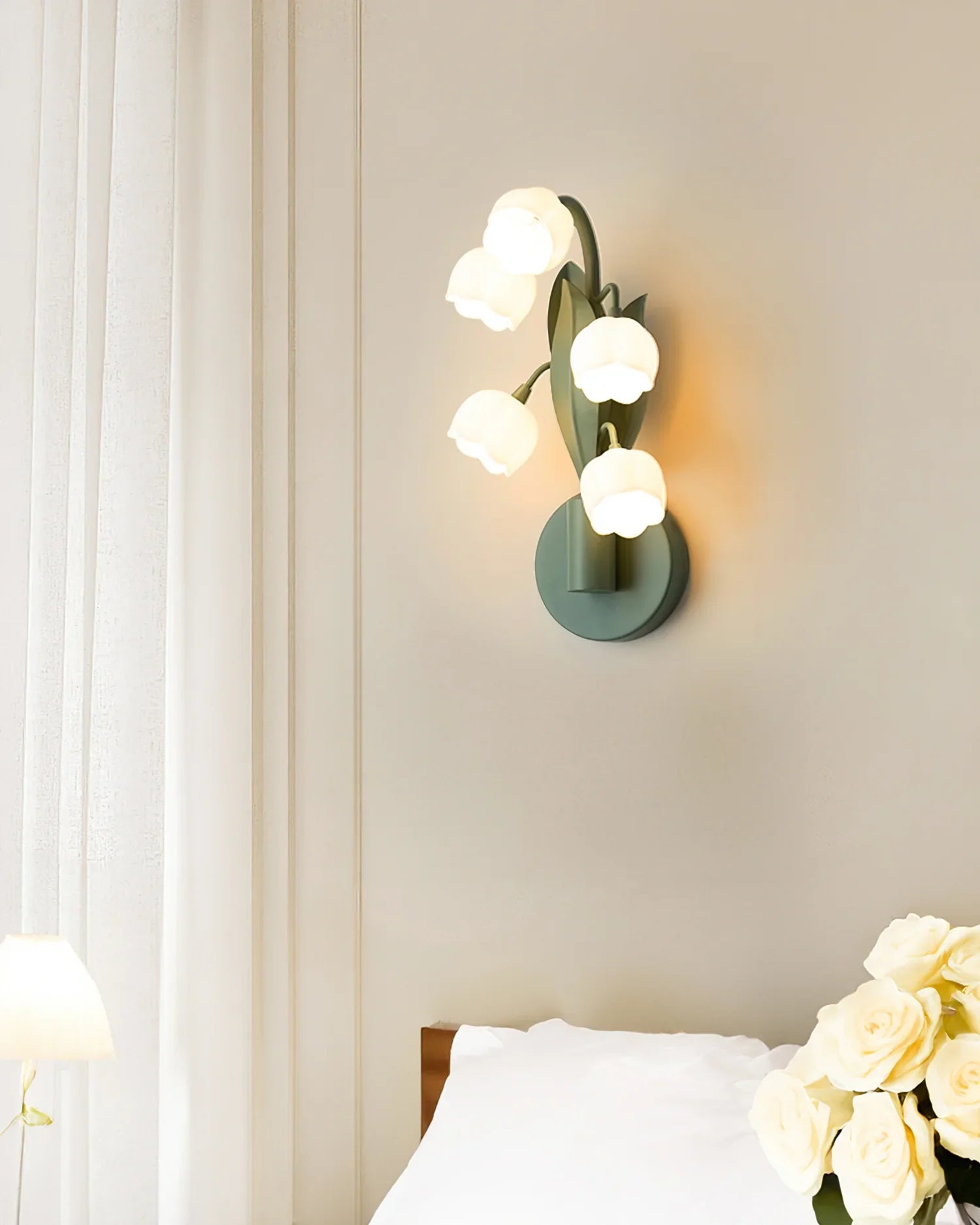 Bell Orchid Wall Lamp