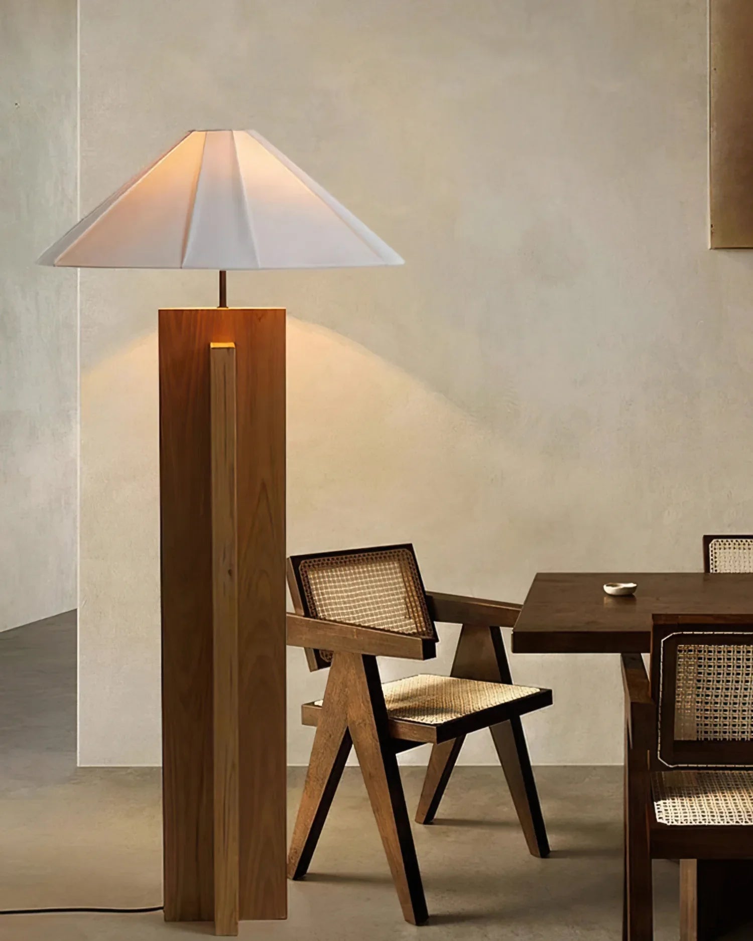 Crossbase Wood Floor Lamp