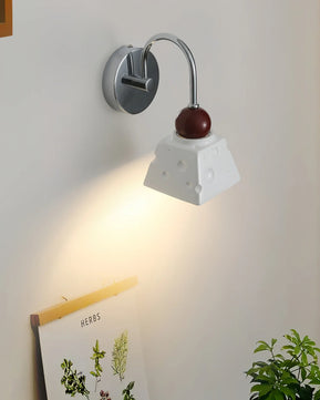 Alma Wall Light