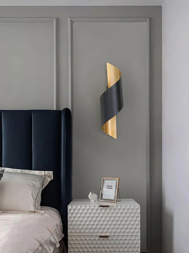 Helix Wall Lamp