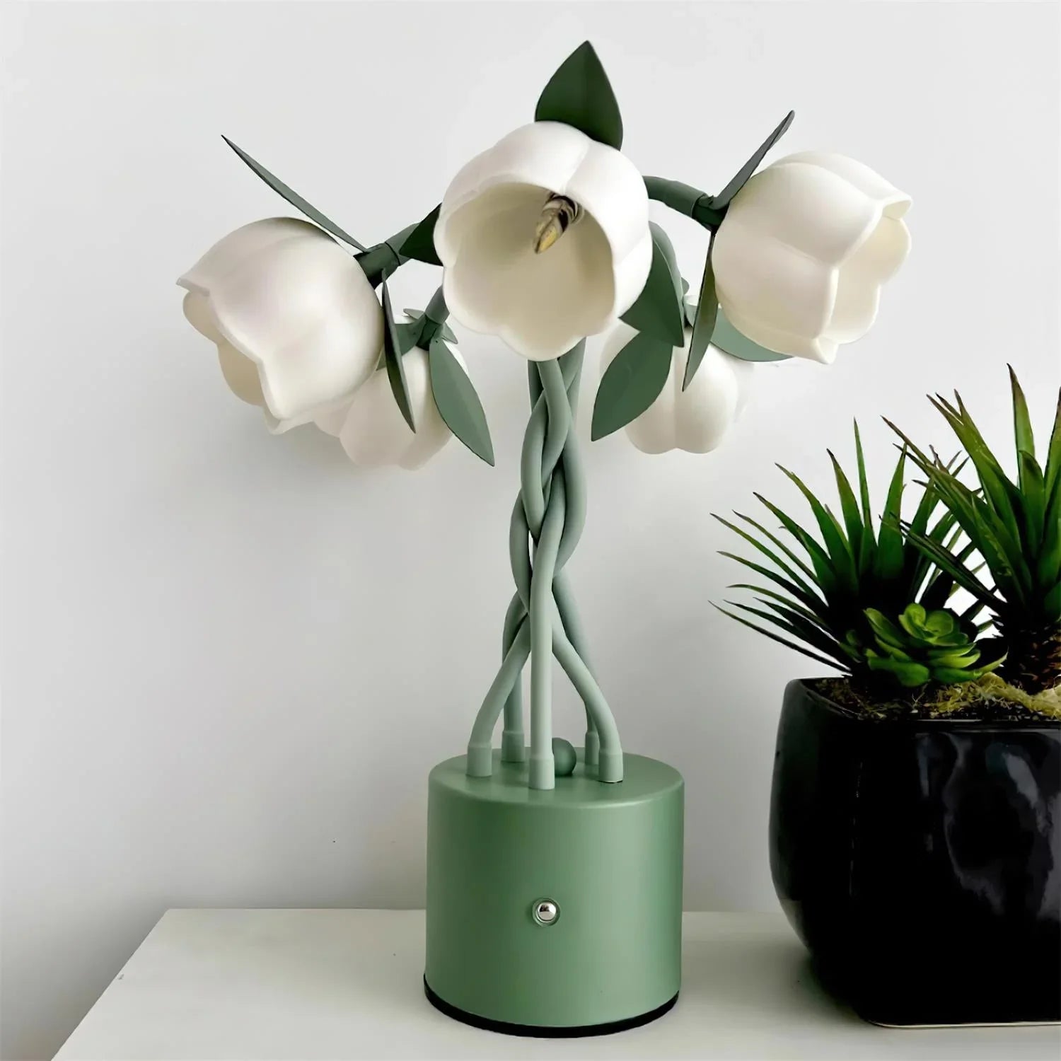 Faira Flower Table Lamp