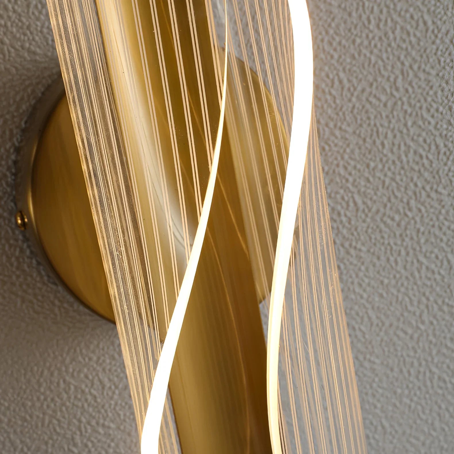 Hershal Luxe Wall Lamp