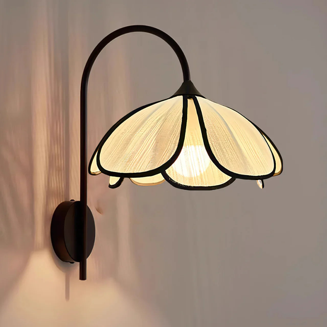 Okai Wall Lamp