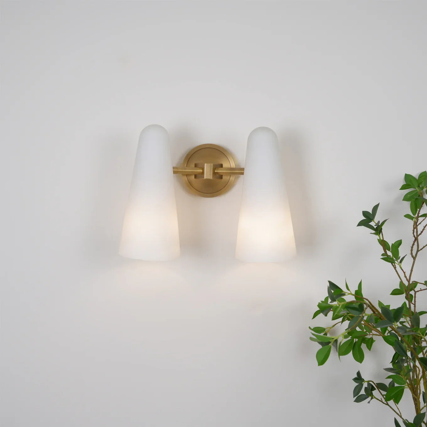 Montfaucon Wall Lamp