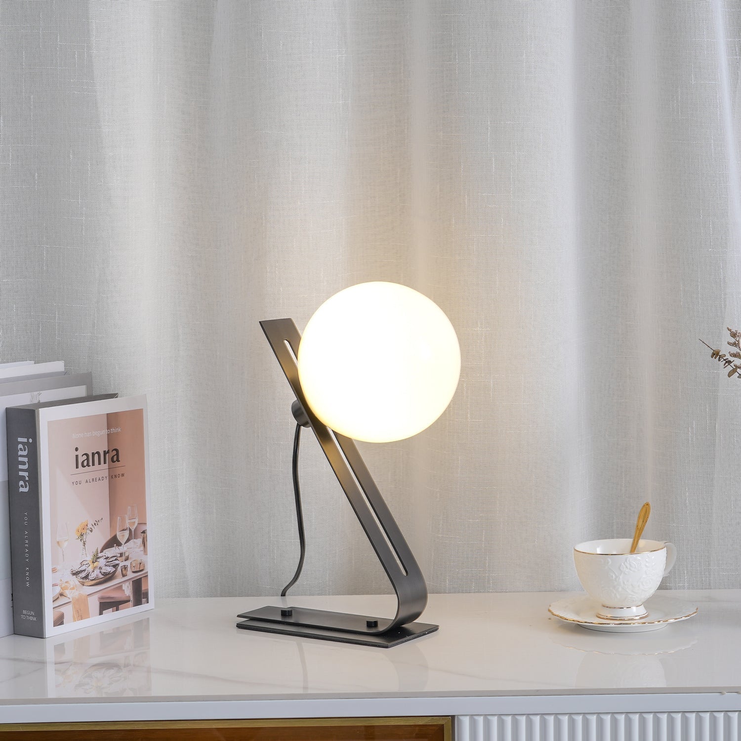 Arandela Table Lamp