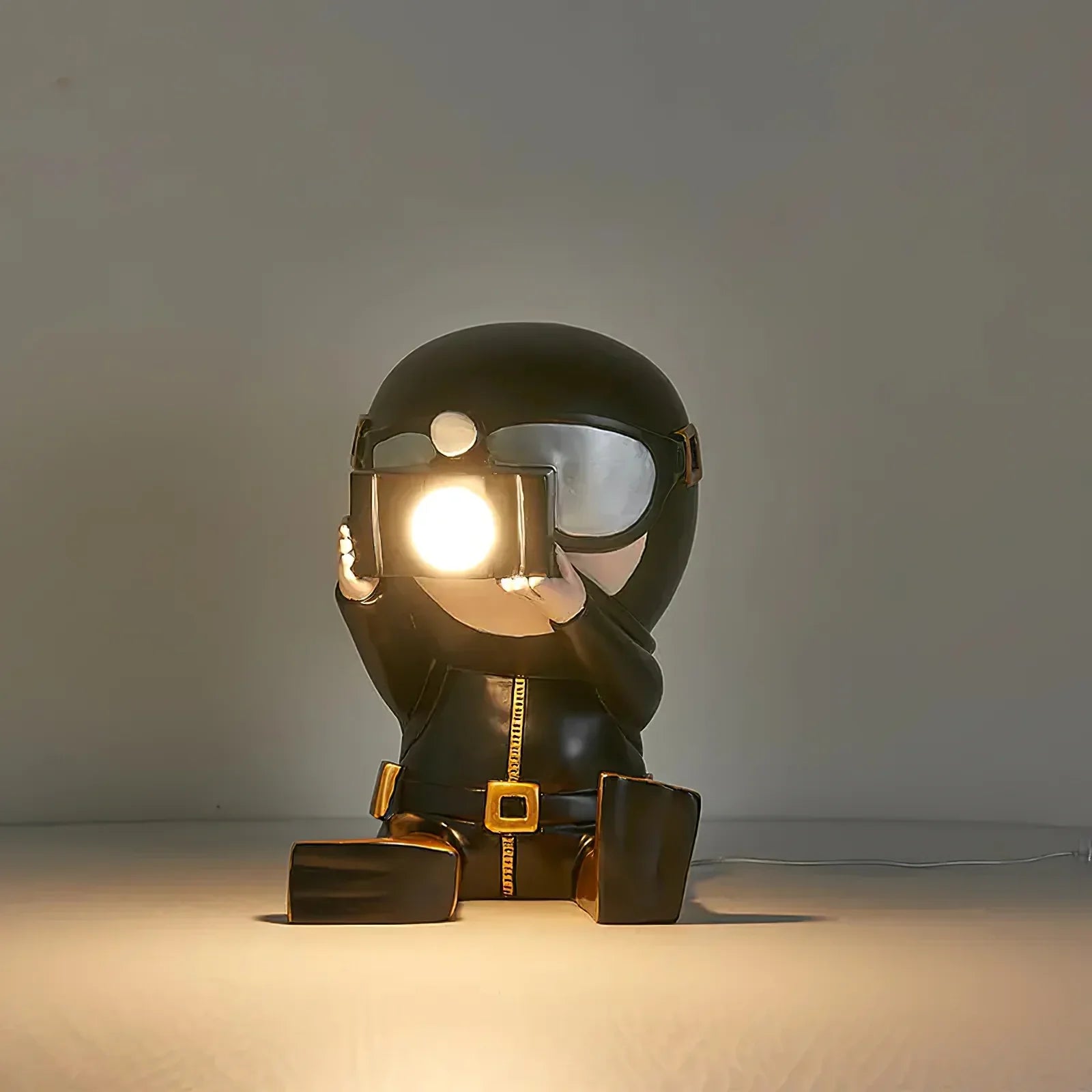 Diver Table Lamp