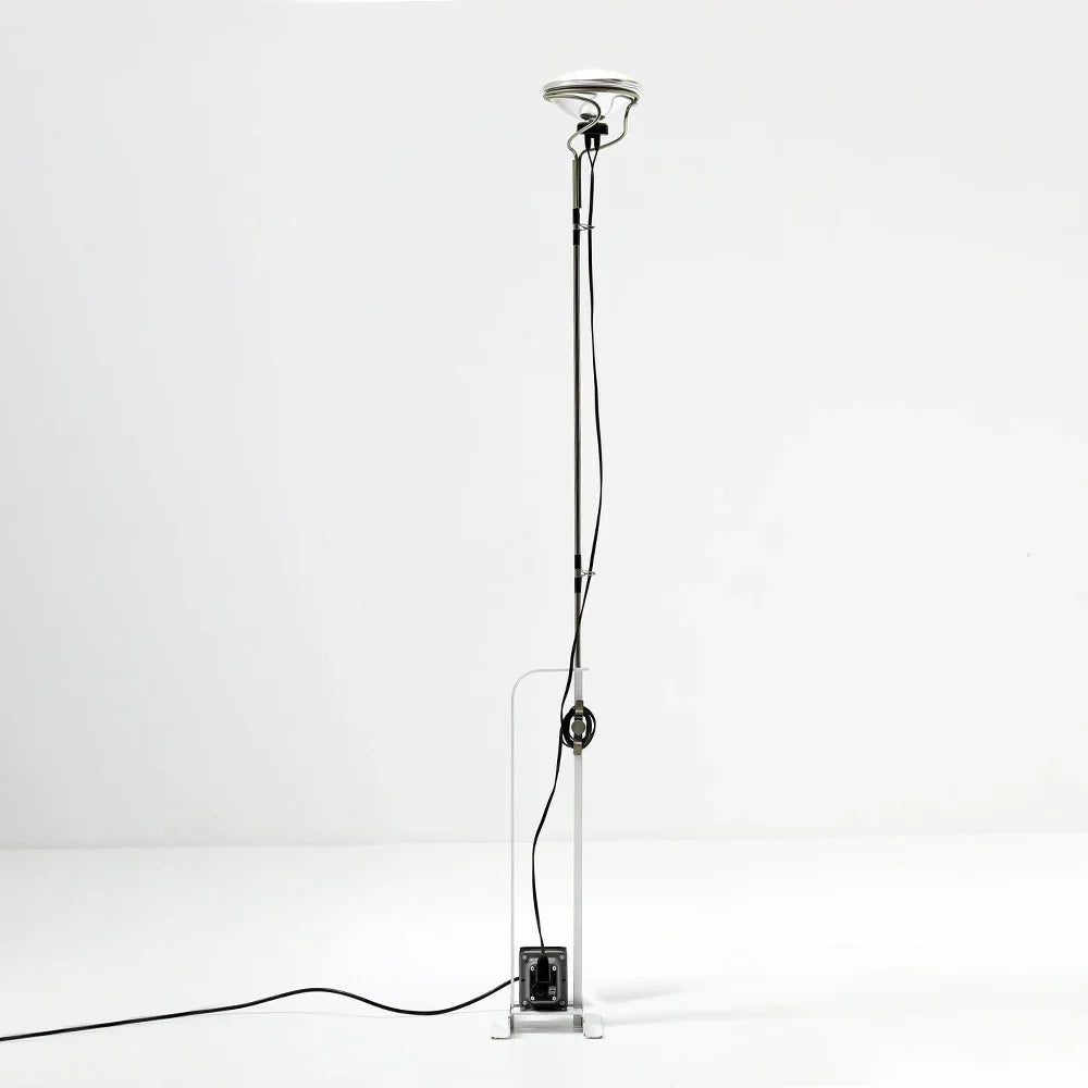 Toio Floor Lamp