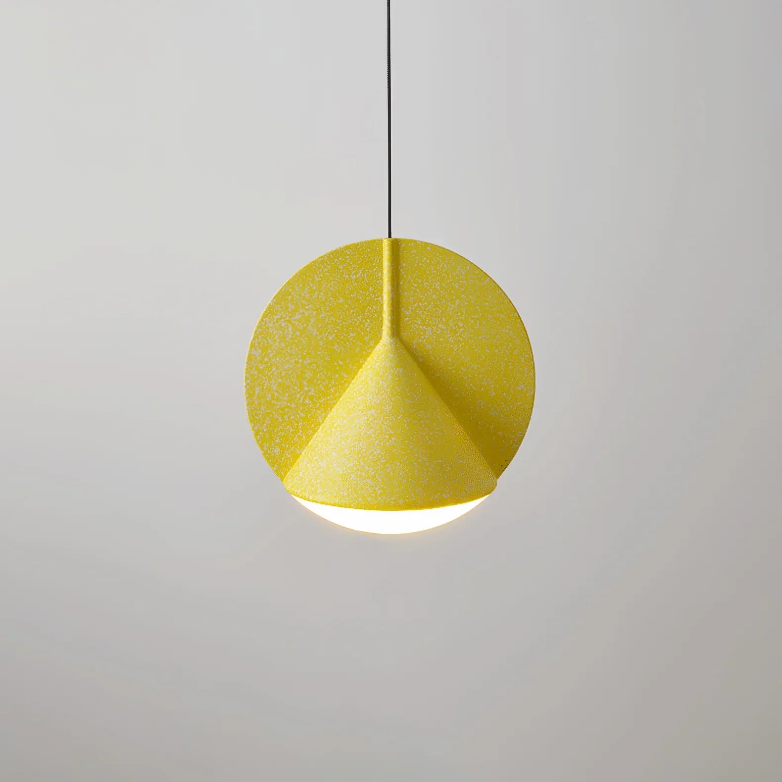 Ossa Resin Pendant Lamp