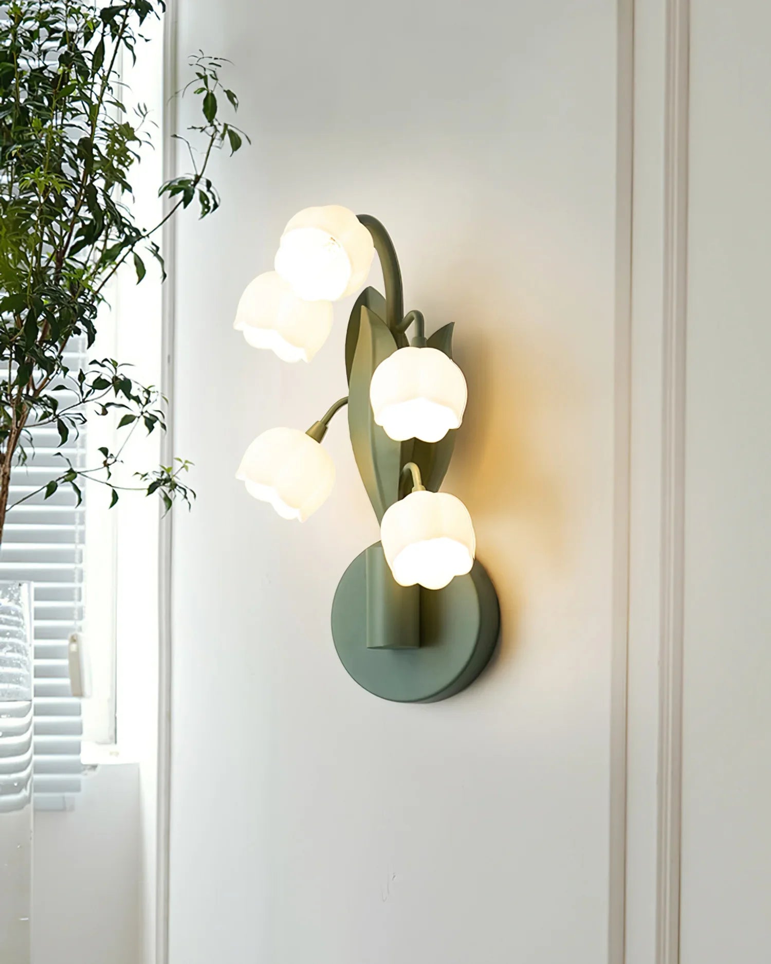 Bell Orchid Wall Lamp