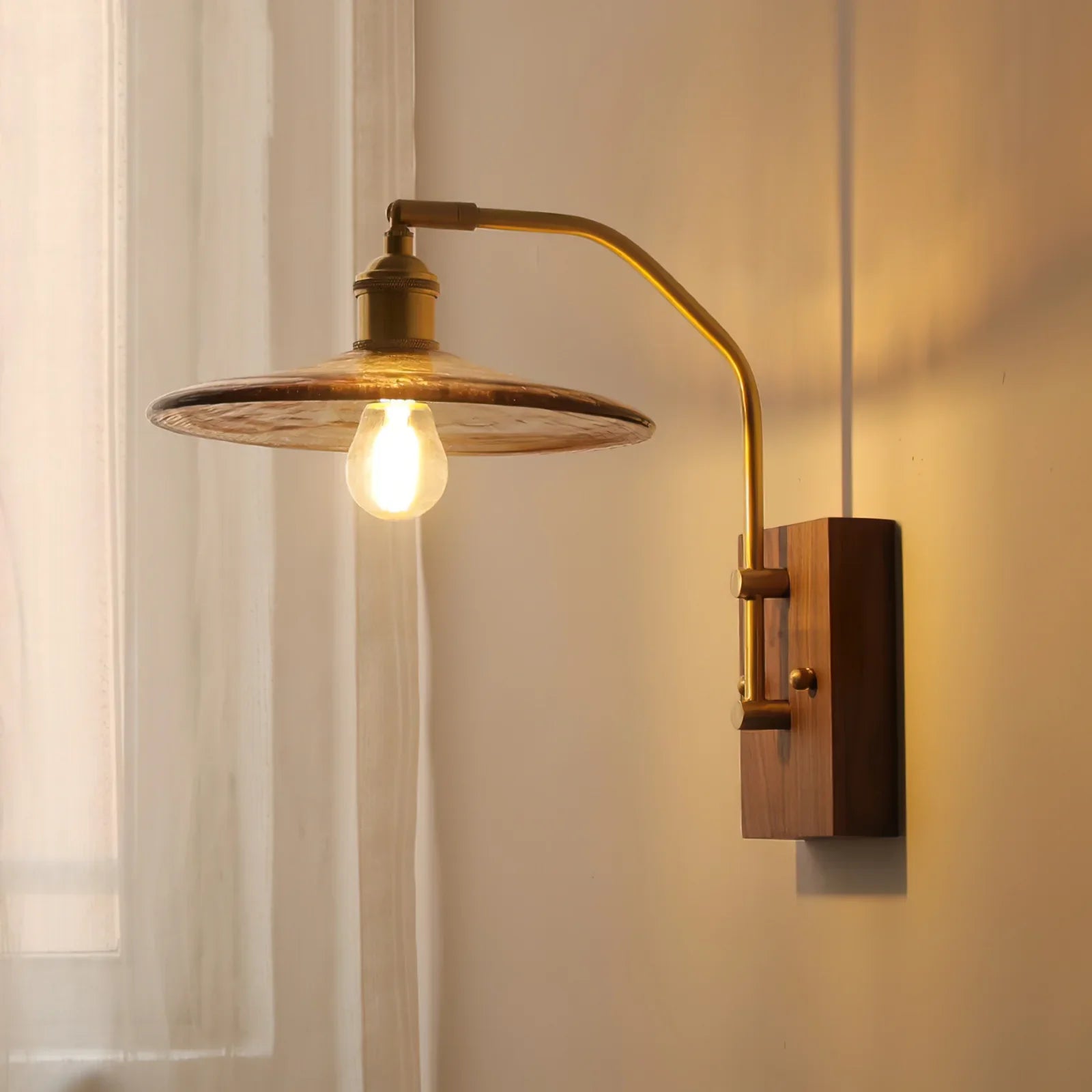 Runia Wall Lamp