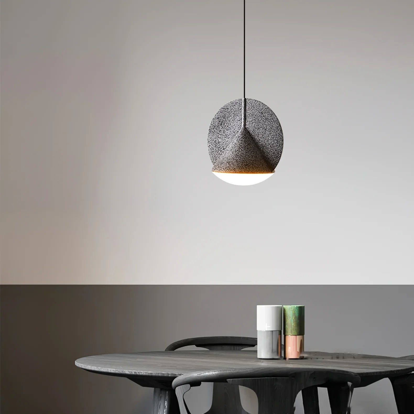 Ossa Resin Pendant Lamp