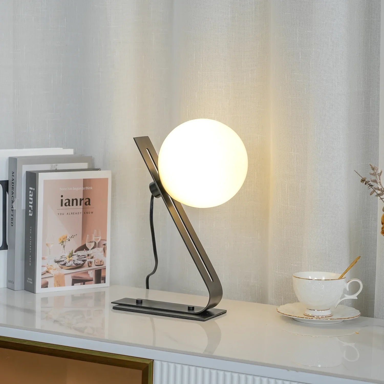 Arandela Table Lamp