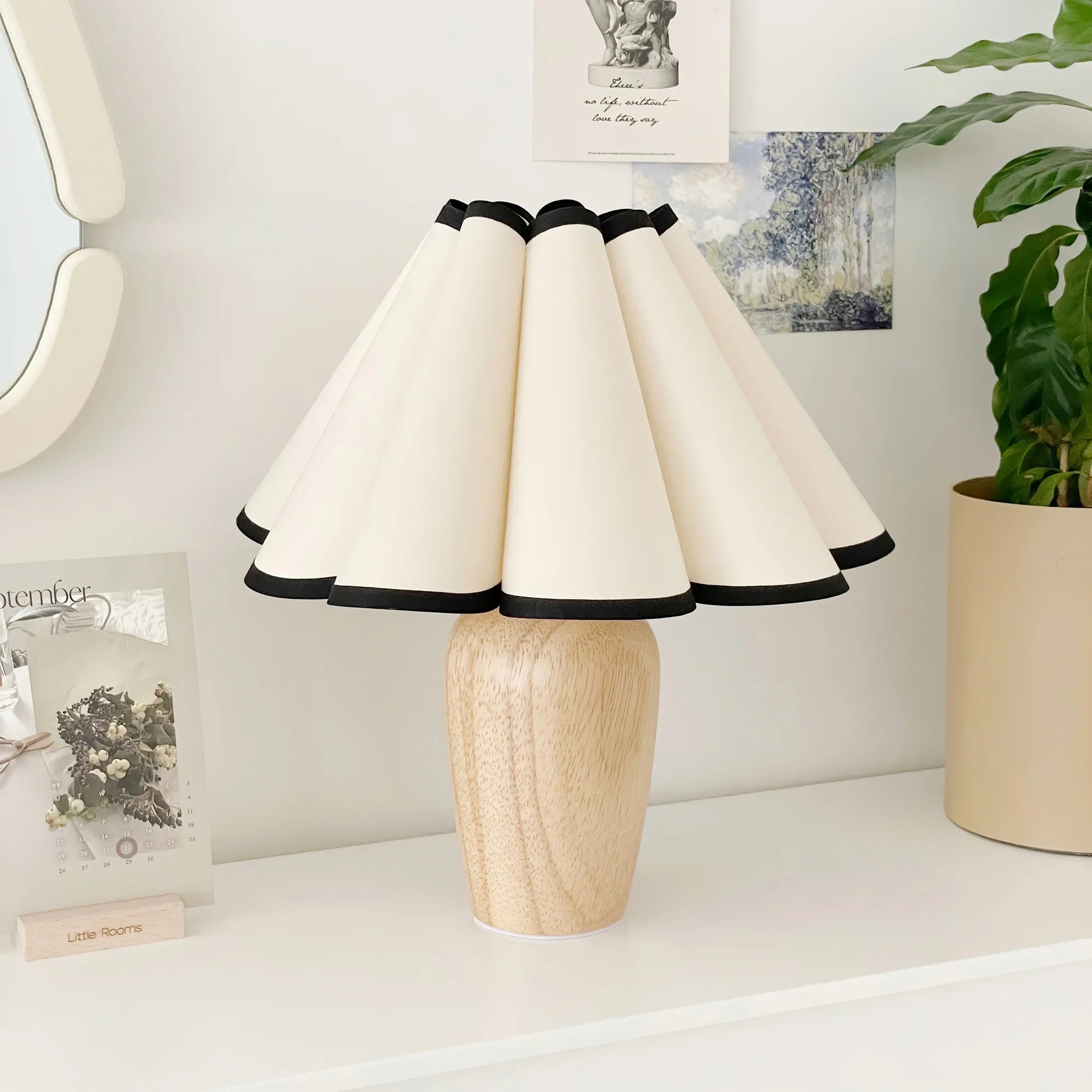 Vintage Fluted Table Lamp