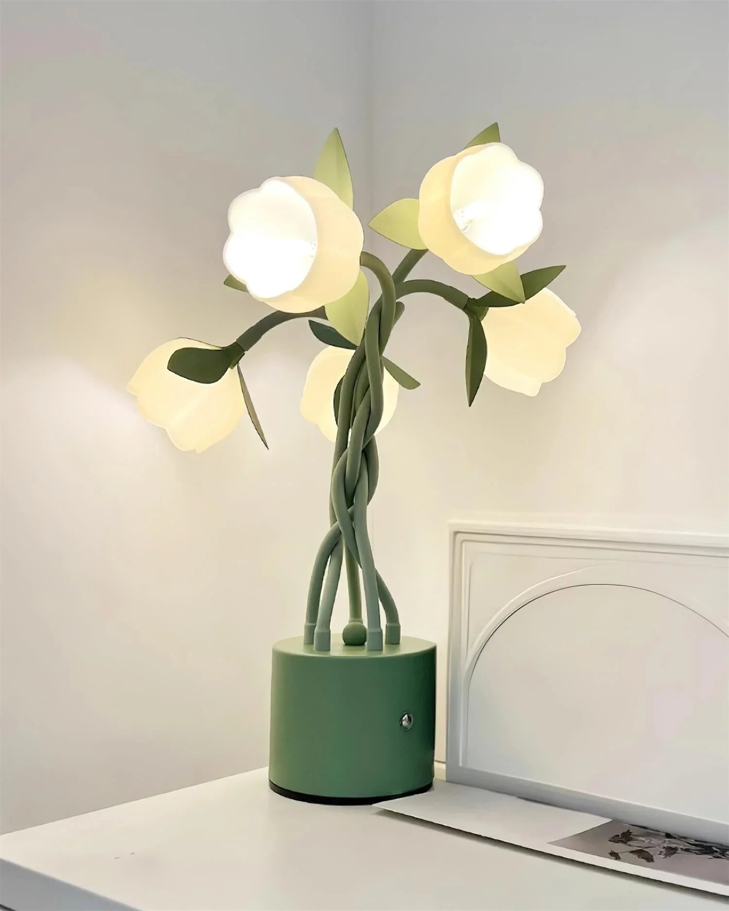 Faira Flower Table Lamp