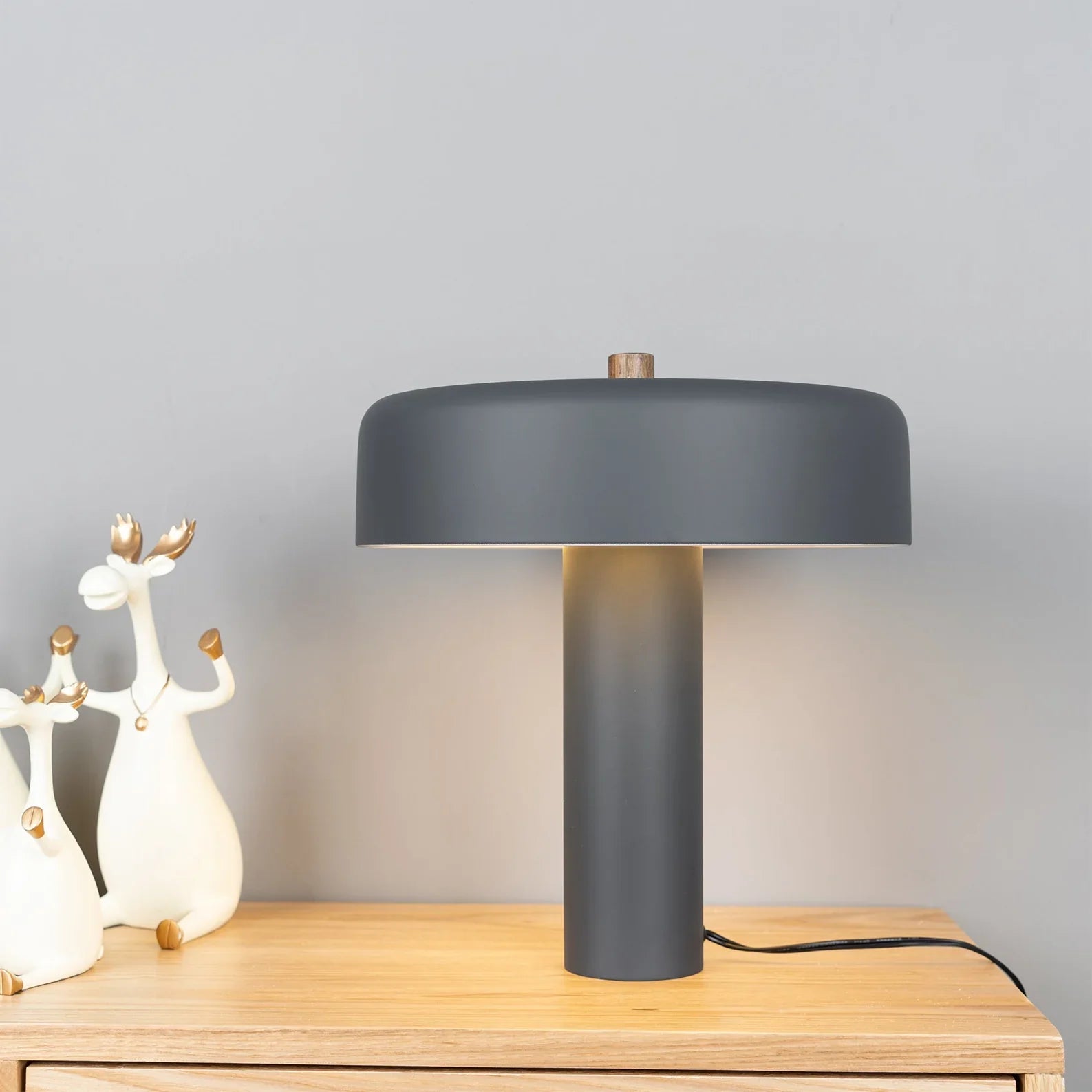 Kunk Table Lamp