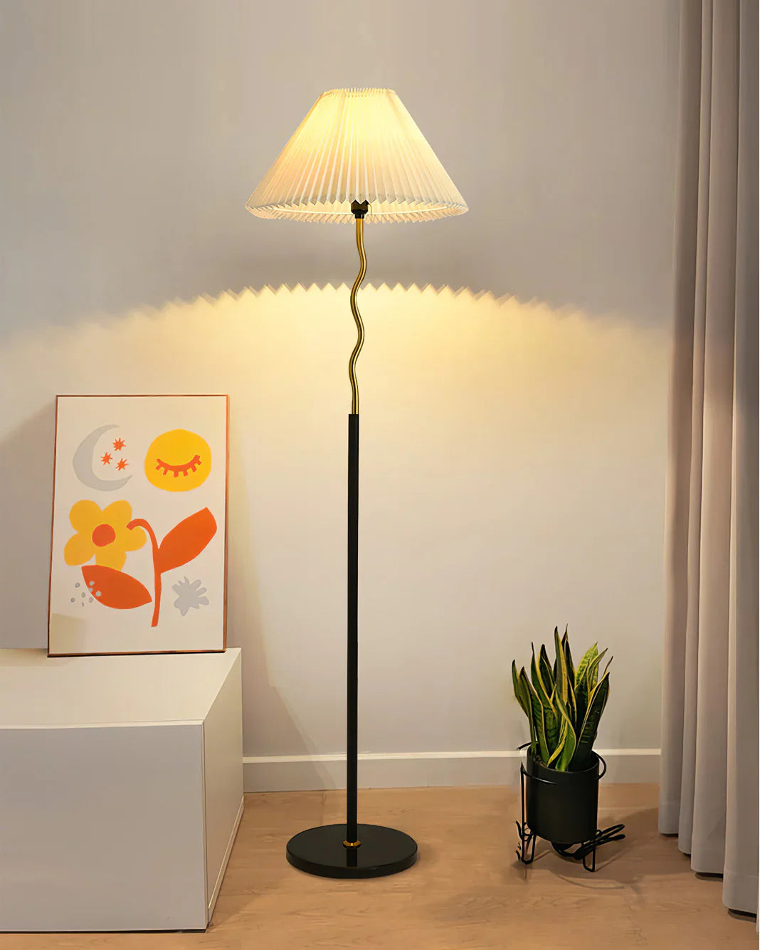 DyAn Floor Lamp