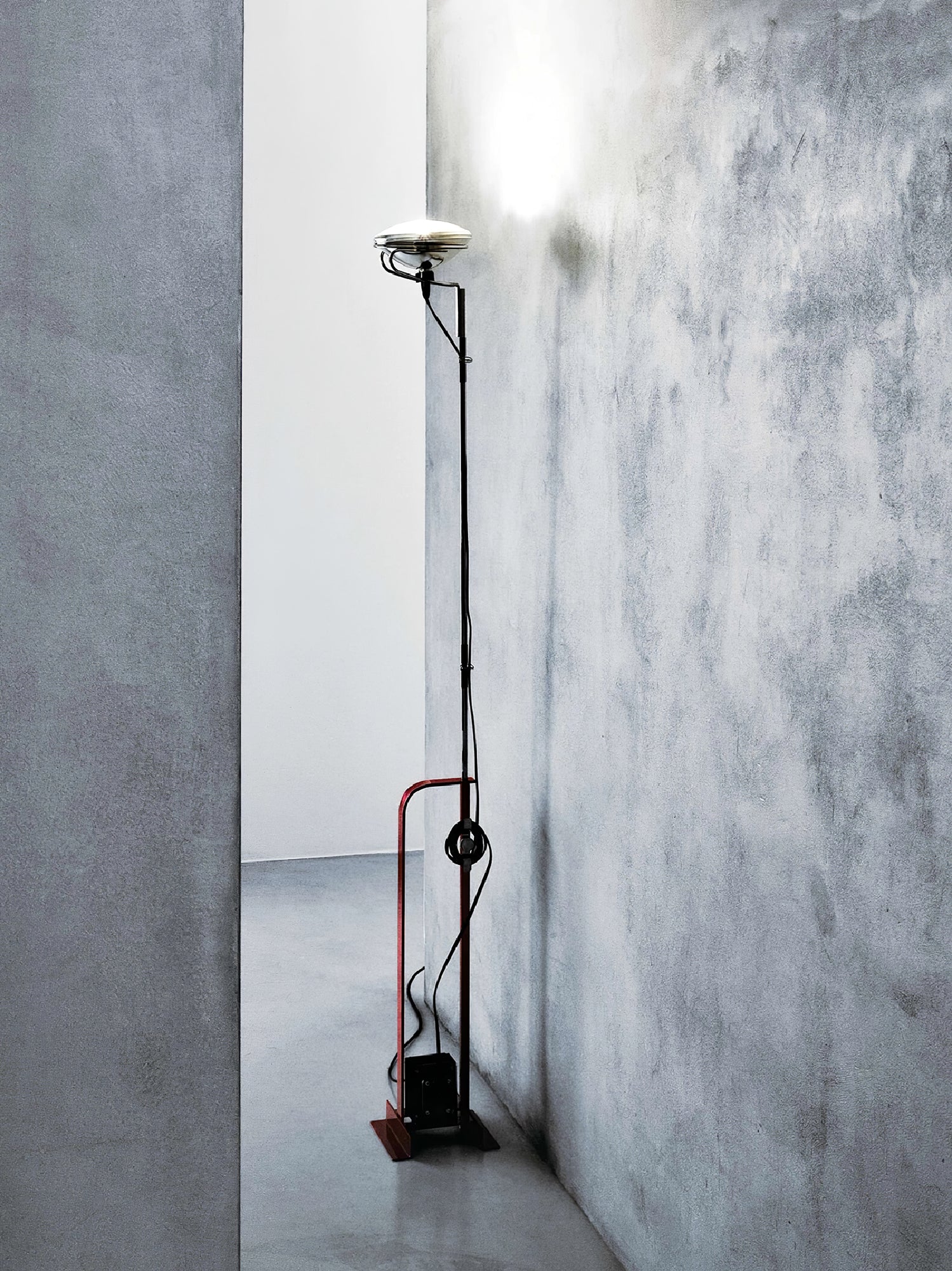 Toio Floor Lamp