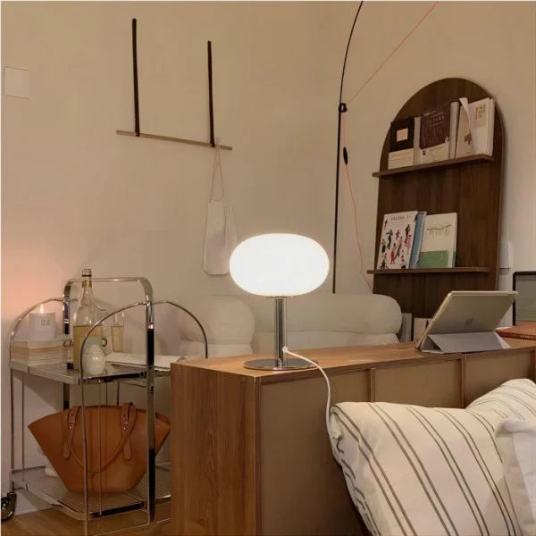 Minimalist Bauhaus Glass Table Lamp S22