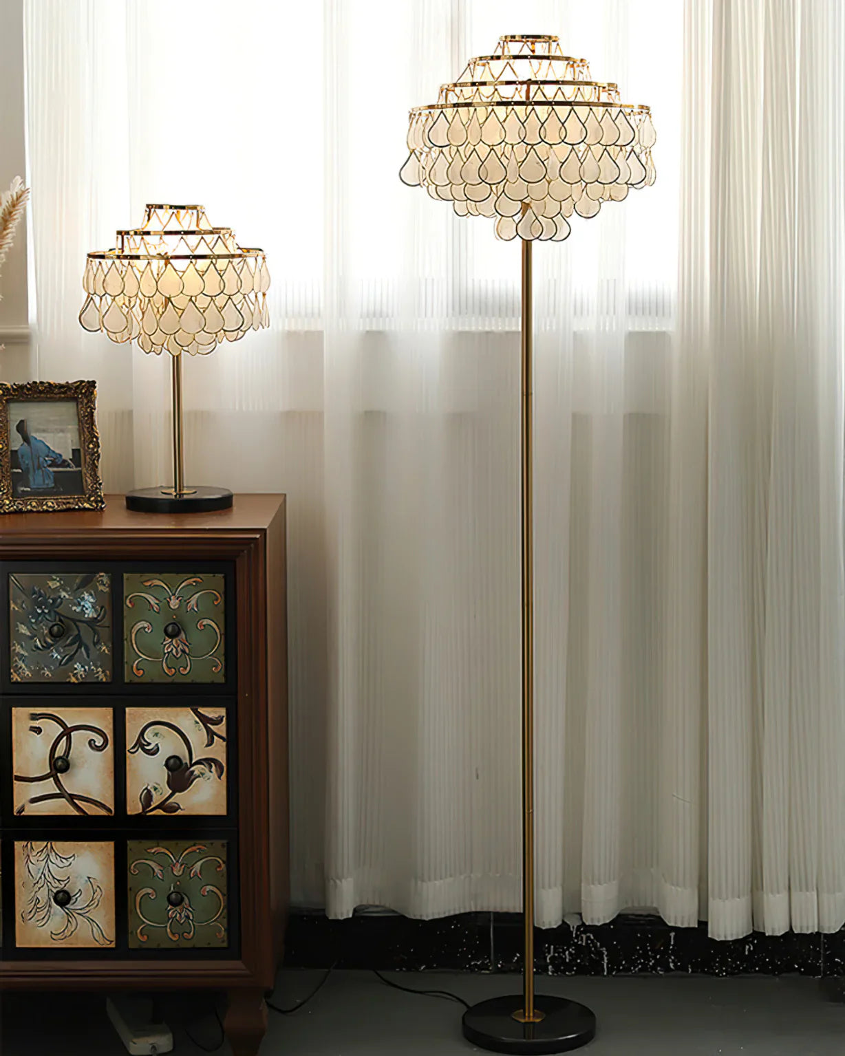 Vivant Shell Floor Lamp