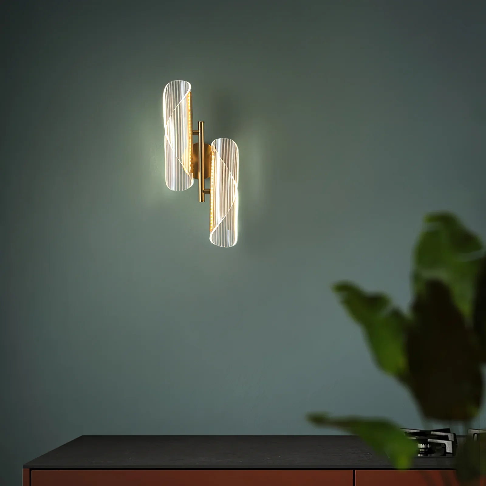 Hershal Luxe Wall Lamp