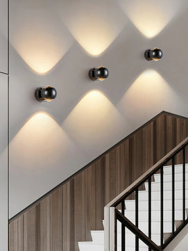 Io Verticale Wall Lamp