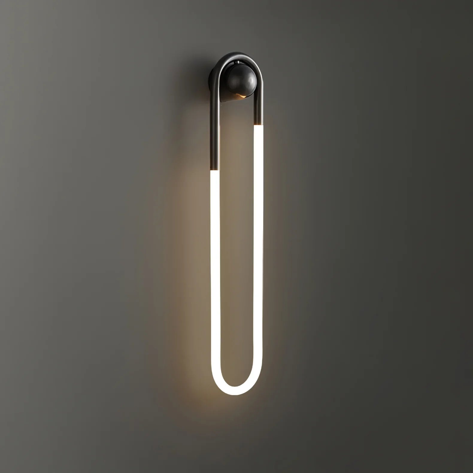 Rudi Loop Wall Lamp