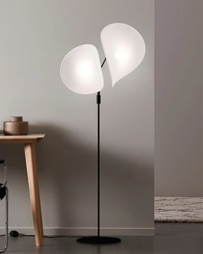 Manta Floor Lamp