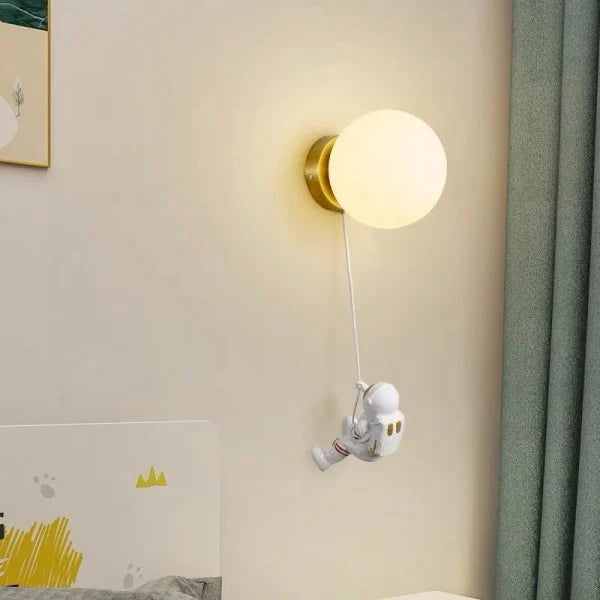 Astronaut Wall Lamp