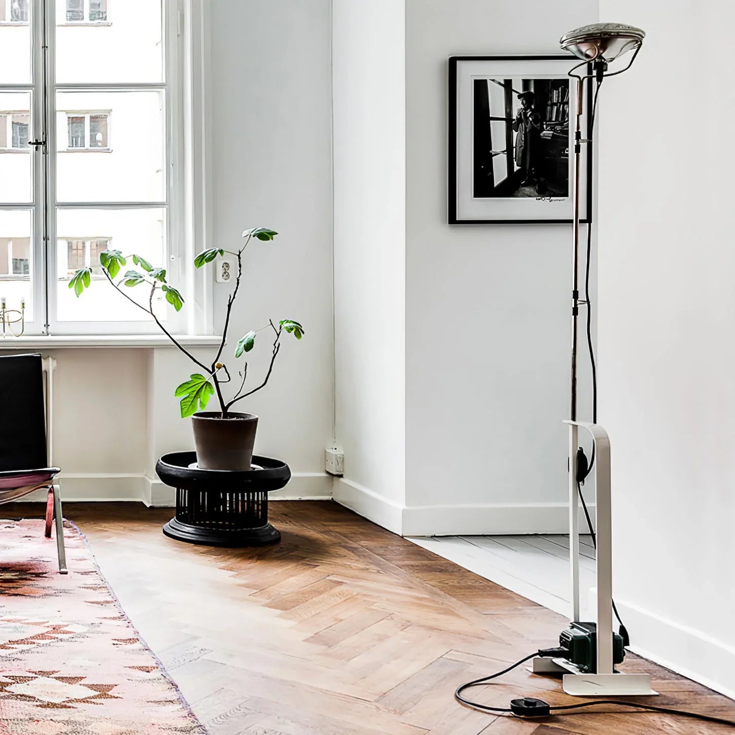 Toio Floor Lamp