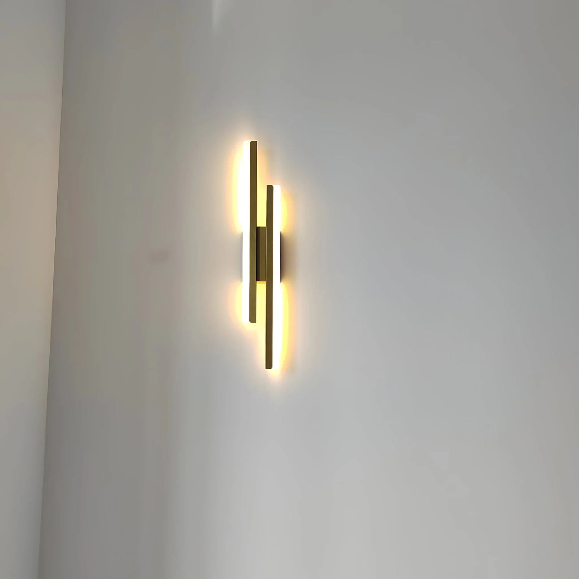 Fallon Wall Lamp