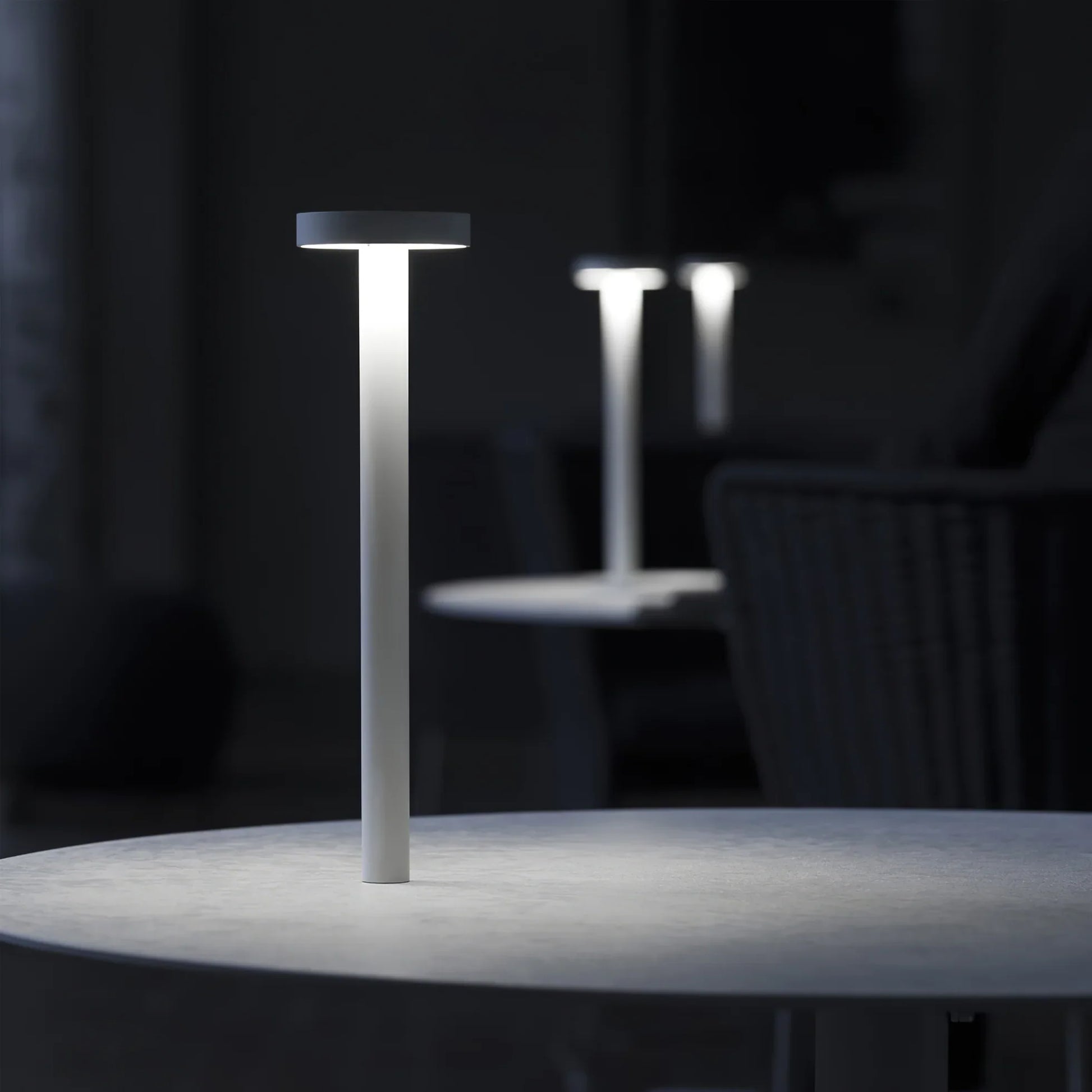 Tetatet Built-in Battery Table Lamp